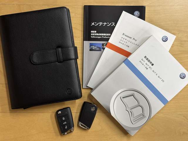 ■禁煙車　■取扱説明書　■ナビ、オーディオ取説　■スペアキー　■ディーラー点検記録簿(H28、29、31、R03)