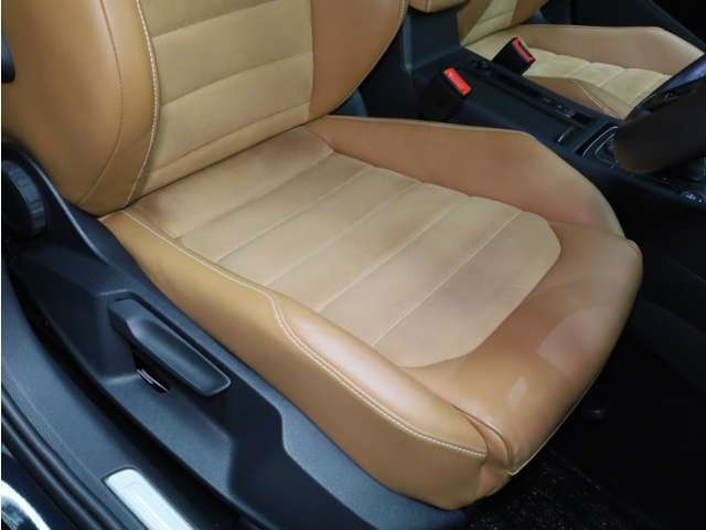 禁煙車ですので焦げや臭いなどはございません。気持良くお乗り頂けます。