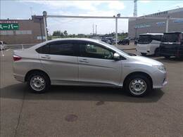 4WD☆禁煙☆走行6.4万キロ☆ナビ☆アイドリングストップ☆ヒルアシスト☆ETC☆スマートキー☆プッシュスタート☆コンフォートビューパッケージ☆オートリトラミラー☆ミラーヒーター☆試乗出来ます☆