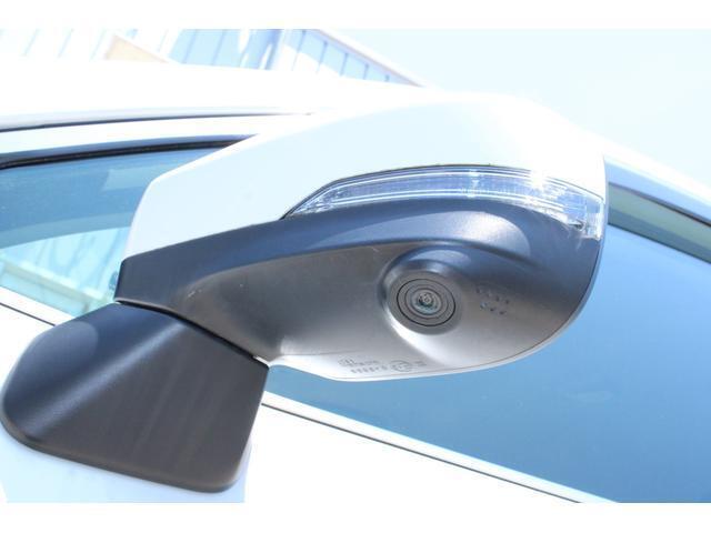 「サイドビューカメラ」標準装備、運転席から見えづらい左前下方もディスプレイで確認できます