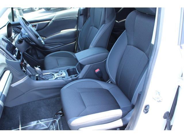 助手席シートの写真、運転席以上に使用感少なめです