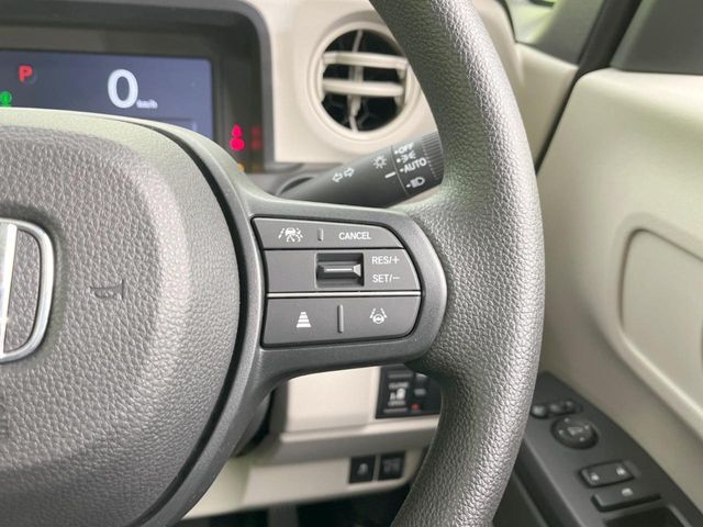 【アダプティブクルーズコントロール】高速道路での長距離走行が楽に！！自動で速度を保つクルーズコントロールが、衝突軽減システムと連携し、前方の車両を感知して車間を保つように速度調節してくれます！！