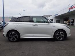 スタイリッシュなフォルムがかっこよく、小回りばっちりなので普段のご利用もお出かけも便利なスイフト。