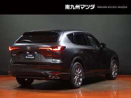 【CX-60】ドライビングエンターテインメントSUV。走ることの感動が感じられるクルマを目指し、五感で感じるクルマとの一体感と、心に響くエンジンサウンドと変速のリズムをつくり込みました。