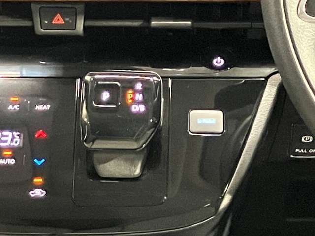 【電制シフト】直線的で操作しやすい前後操作の電制シフト！