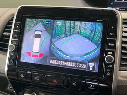 【アラウンドビューモニター】専用のカメラにより、上から見下ろしたような視点で360度クルマの周囲を確認することができます☆死角部分も確認しやすく、狭い場所での切り返しや駐車もスムーズに行えます。