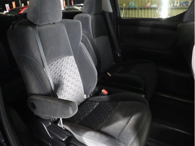 2列目シートも目立つ大きな汚れなどもなくキレイです♪