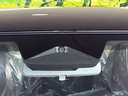 【スズキ　セーフティサポート】走行中に前方の車両等を認識し、衝突しそうな時は警報とブレーキで衝突回避と被害軽減をアシスト。より安全にドライブをお楽しみいただけます。