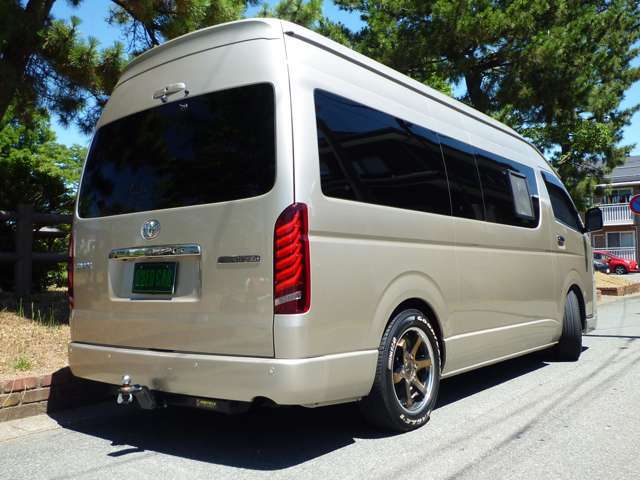 ■トヨタ　ハイエース　グランドキャビン　4WD