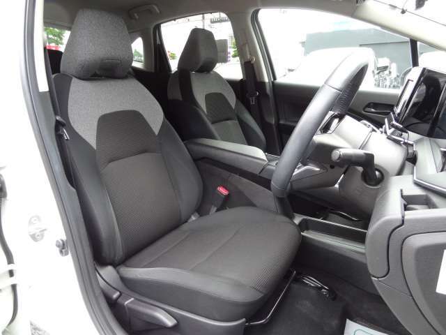 ルームクリーニング済みの車内はとてもキレイです☆ご納車前に再度ルームクリーニングを施工いたします☆