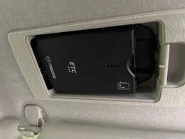 【ETC】高速道路の料金所をストレスなく通過！話題のスポットやサービスエリアに多い「スマートIC」利用時は必須のアイテムです。当店でセットアップを実施、ご納車当日からすぐにご利用いただけます！