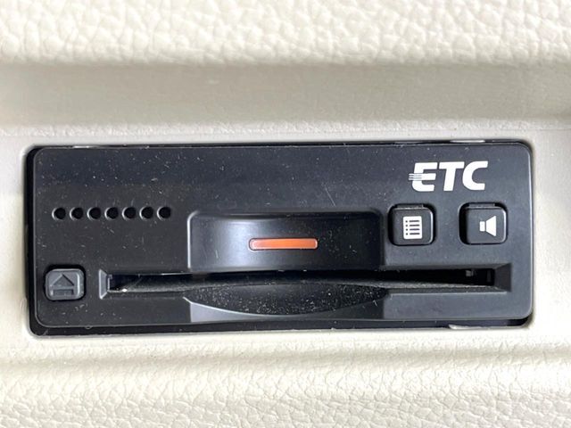 【ETC】高速道路の料金所をストレスなく通過！話題のスポットやサービスエリアに多い「スマートIC」利用時は必須のアイテムです。当店でセットアップを実施、ご納車当日からすぐにご利用いただけます！