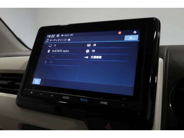 ナビゲーションももちろん装備☆多彩な機能で快適ドライブをアシスト☆オーディオ機能も充実していますね☆