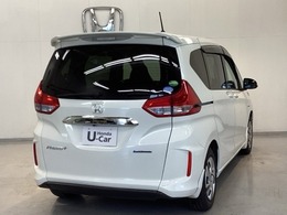 【Honda認定中古車 U-Select】　は3つの安心をお約束します。　1　Hondaのプロが整備した安心。 2　第三者機関がチェックした安心。　3　購入後もHondaが保証する安心。