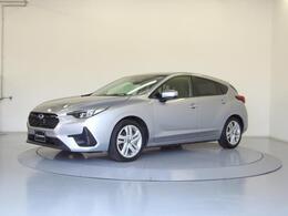 レンタかーとして活躍してきた車両です。走行距離はかさんでいますが、高年式でリーズナブルな価格設定が特徴です。こちらのインプレッサは北の大地で活躍しており、下回りなどに錆がありますが、機関は良好です。