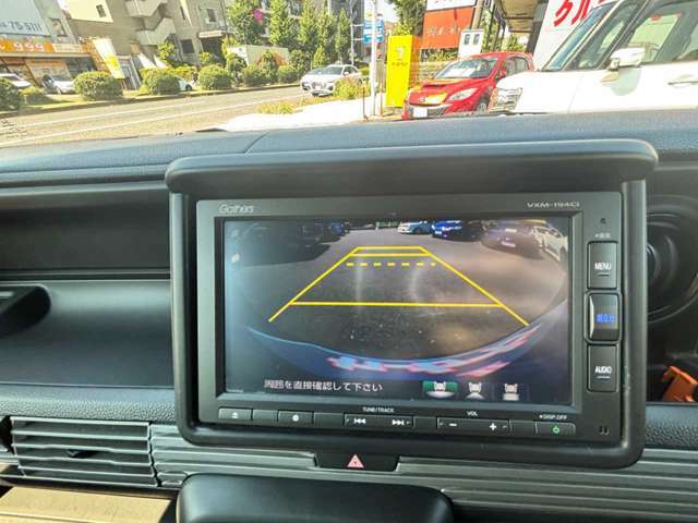 駐車時に後方がリアルタイム映像で確認できます。、夜間のバック時に大活躍！