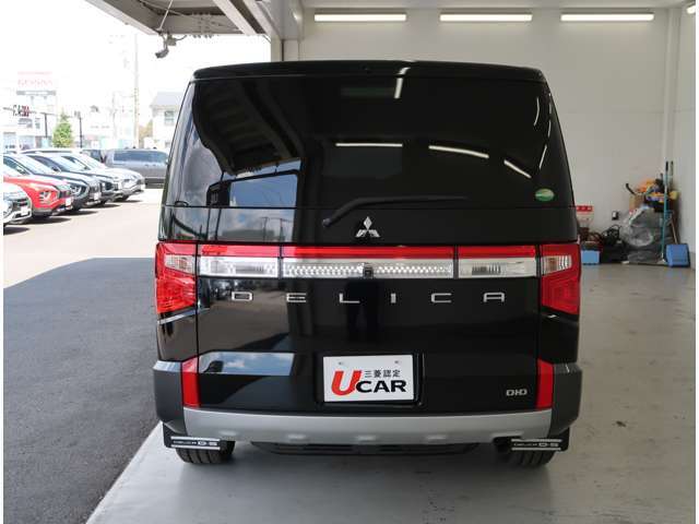 三菱認定中古車では『延長保証』もご用意致しており、保証延長期間は『1年』と『2年』がお選び頂けます。詳細はスタッフにお尋ね下さい。