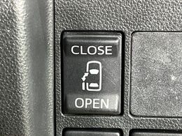 【パワースライドドア】スマートキーや運転席のスイッチでスライドドアの開閉が可能♪電動だから力を入れてドアを開ける必要が無く、小さいお子様でも、重い荷物を持っている時もラクに開け閉めできます♪