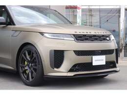 カーボンブロンズ・マットフィニュシュ/ボンネット（ボディ同色、カーボンファイバー）/コントラストルーフブラック