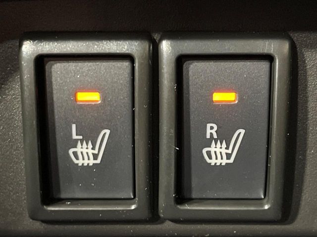 【シートヒーター】寒い日に重宝するシートヒーター！エアコンより早く温まってくれるので寒がりの人も安心ですね♪エアコンの温風は乾燥するから苦手、という方にもをおすすめです。