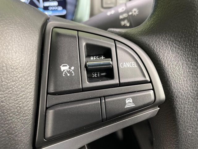 【アダプティブクルーズコントロール】高速道路での長距離走行が楽に！！自動で速度を保つクルーズコントロールが、衝突軽減システムと連携し、前方の車両を感知して車間を保つように速度調節してくれます！！