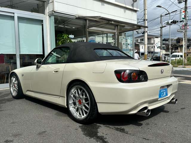 【1台限り】ご覧いただいている車両は1台限りの在庫となっております。まずは右下赤いボタン「トークでお問い合わせ」より在庫確認と見積もり依頼を！