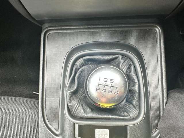 【1台限り】ご覧いただいている車両は1台限りの在庫となっております。まずは右下赤いボタン「トークでお問い合わせ」より在庫確認と見積もり依頼を！
