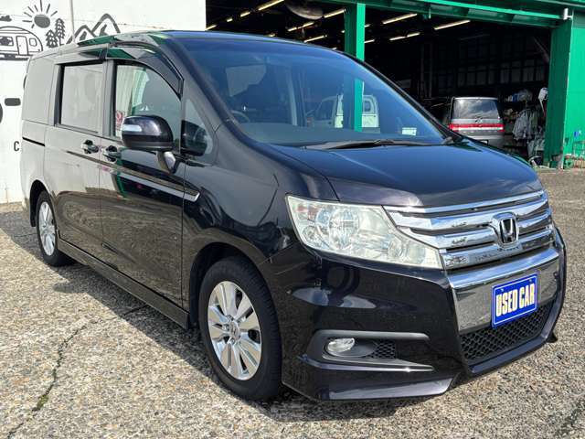 中古車には抵抗がある方にも安心！！当社では納車前にシートクリーニング、車内清掃を徹底して行います。