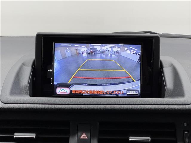 【バックカメラ】駐車時に後方がリアルタイム映像で確認できます。大型商業施設や立体駐車場での駐車時や、夜間のバック時に大活躍！運転スキルに関わらず、今や必須となった装備のひとつです！