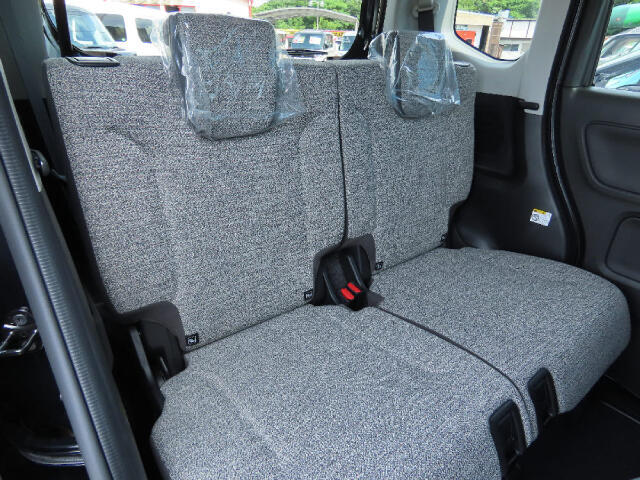 後部座席画像です！