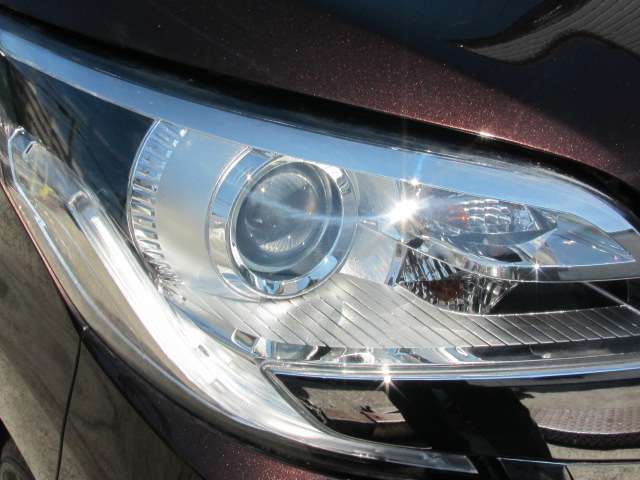 くすみがちなヘッドライトも綺麗ですよ(＾◇＾)