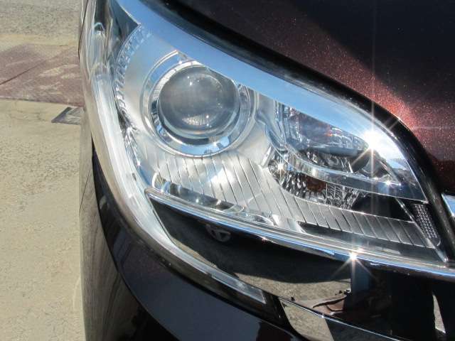 くすみがちなヘッドライトも綺麗ですよ(＾◇＾)