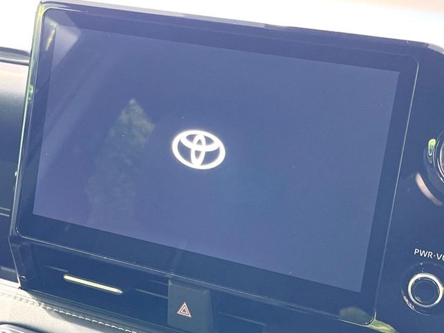 【10.5インチナビ】高級感とインパクトのある大画面ナビを装備。各種オーディオ操作はもちろん、スマホ連携もできる利便性の高いナビです♪