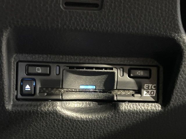 【ETC】高速道路の料金所をストレスなく通過！話題のスポットやサービスエリアに多い「スマートIC」利用時は必須のアイテムです。当店でセットアップを実施、ご納車当日からすぐにご利用いただけます！