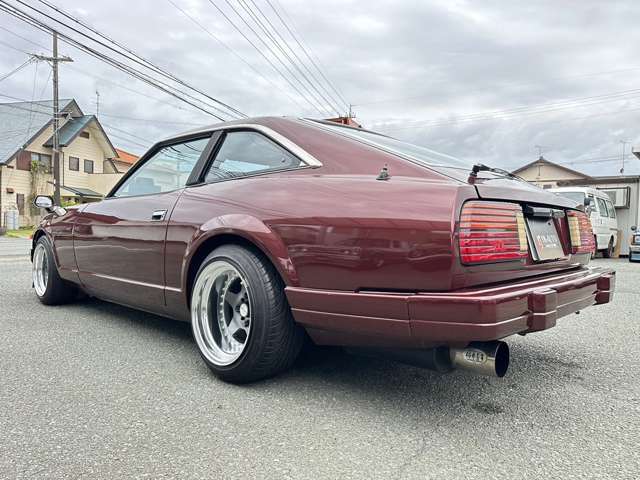 四季様 極侍Z 皆さん、頭から止めるのね… #旧車 #フェアレディz #s130z