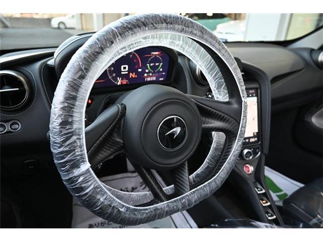 マクラーレン720Sスパイダーラグジュアリー入荷しました！エレクトロミックガラスルーフ・MSOペイント・360°パークアシスト・詳細は当社HPをご覧ください！