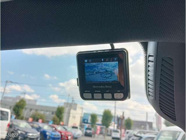 特定非営利活動法人　日本自動車鑑定協会　NPO法人『JAAA』の資格所有者が査定を行った中古車のみ展示しております。