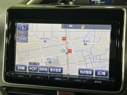 【純正ナビ】人気の純正ナビを装備。オーディオ機能も充実しており、Bluetooth接続すればお持ちのスマホやMP3プレイヤーの音楽を再生可能！毎日の運転がさらに楽しくなります！！