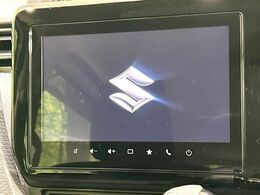 【メーカー純正9インチナビ】インテリアに溶け込むスタイリッシュな「専用設計」メーカーナビを装備♪視認性や操作性など基本性能にも優れ、より上質なカーライフをお楽しみいただけます。