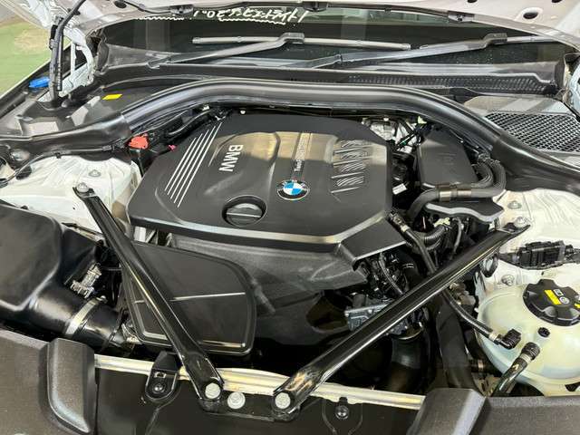 ★BMW 523d G30 ラグジュアリー 2.0L 軽油 入庫です！●インテリジェントセーフティ！●レザーシート！●純正ナビ＆地デジ＆全方位カメラ！●6色アンビエントライト！●フットトランクオープナー！