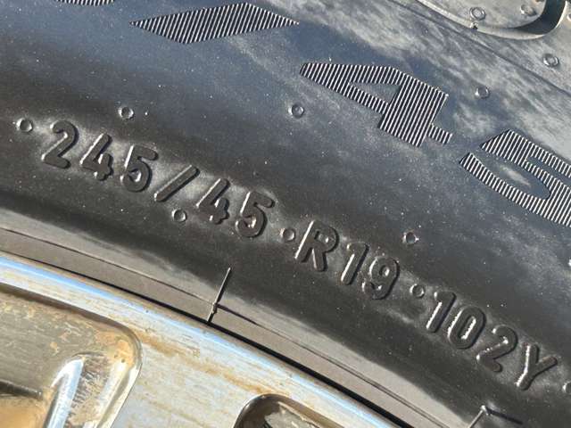 タイヤサイズです☆