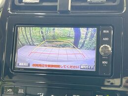 【バックカメラ】駐車時に後方がリアルタイム映像で確認できます。大型商業施設や立体駐車場での駐車時や、夜間のバック時に大活躍！運転スキルに関わらず、今や必須となった装備のひとつです！