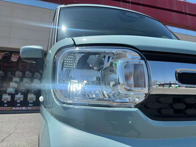 ヘッドライトは純正LEDでとても明るいです♪さらにAUTOライト機能付き♪自動でオンオフをしてくれるのでわざわざ電気をつける必要がありません♪