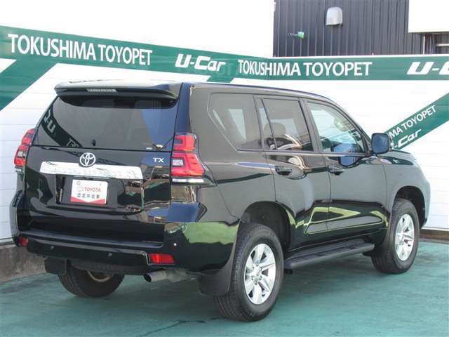 外装・内装も当社のプロスタッフによる「まるまるクリ-ン」実施済み！車の隅々まで綺麗に洗浄しております！