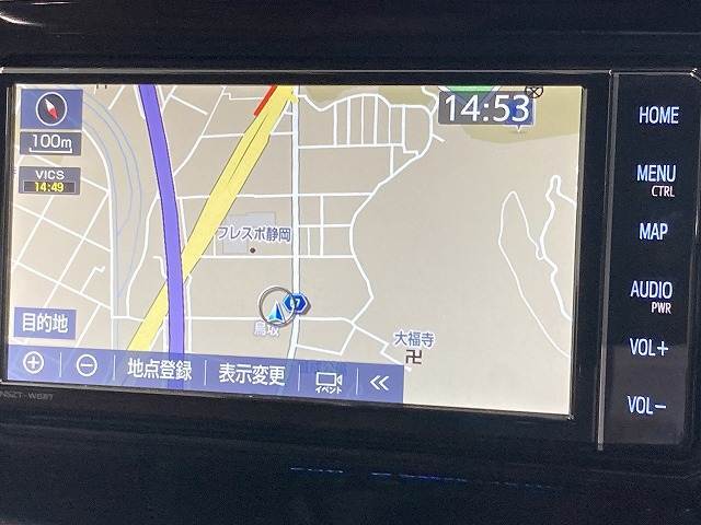 【純正ナビ】一体感のあるナビは、高級感ある車内を演出してくれます。Bluetooth再生などオーディオ機能も充実しておりますので、運転もより楽しめます♪