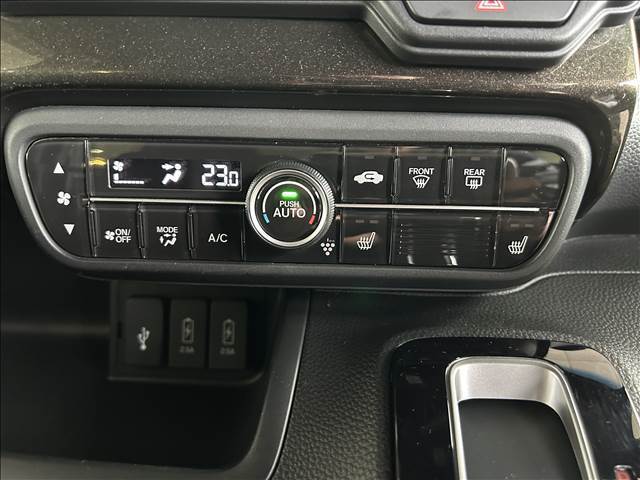 ご納車後も安心、安全なお車にお乗りいただく為にお得な保証パックもご用意しております。軽スマイルは、ご成約から納車後までお客様の大切なお車のサポートをさせていただきます！