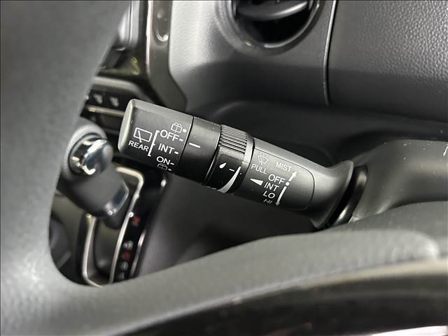 ご納車後も安心、安全なお車にお乗りいただく為にお得な保証パックもご用意しております。軽スマイルは、ご成約から納車後までお客様の大切なお車のサポートをさせていただきます！