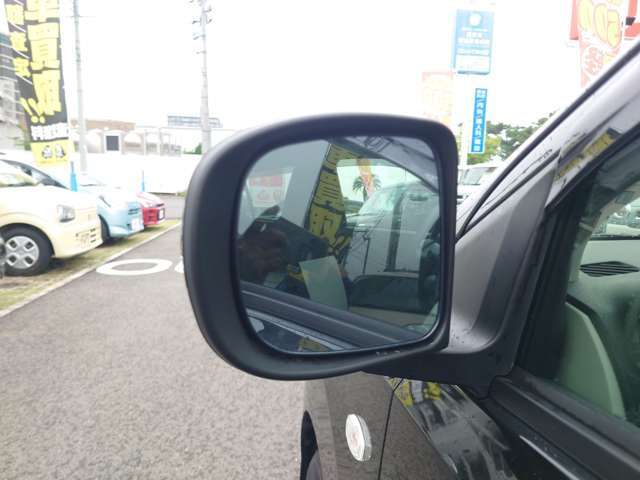 サイドミラーになります！