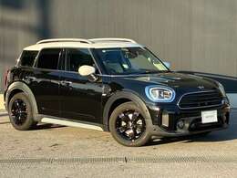 【MINI NEXT 認定中古車】安心の保証プログラムや延長保証など、MINI NEXT車両をご購入いただいたオーナーの皆様に、より快適なMINIライフを楽しんでいただくためのユニークなサービスをご用意しております。