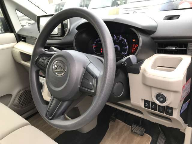 インパネ全体です！内装のボタンの位置などをご確認ください♪お電話での問い合わせは0078-6002-135728(無料)です♪お気軽にどうぞ♪♪【HPもご覧ください☆ https://k-smile.jp/kyoto/ 】